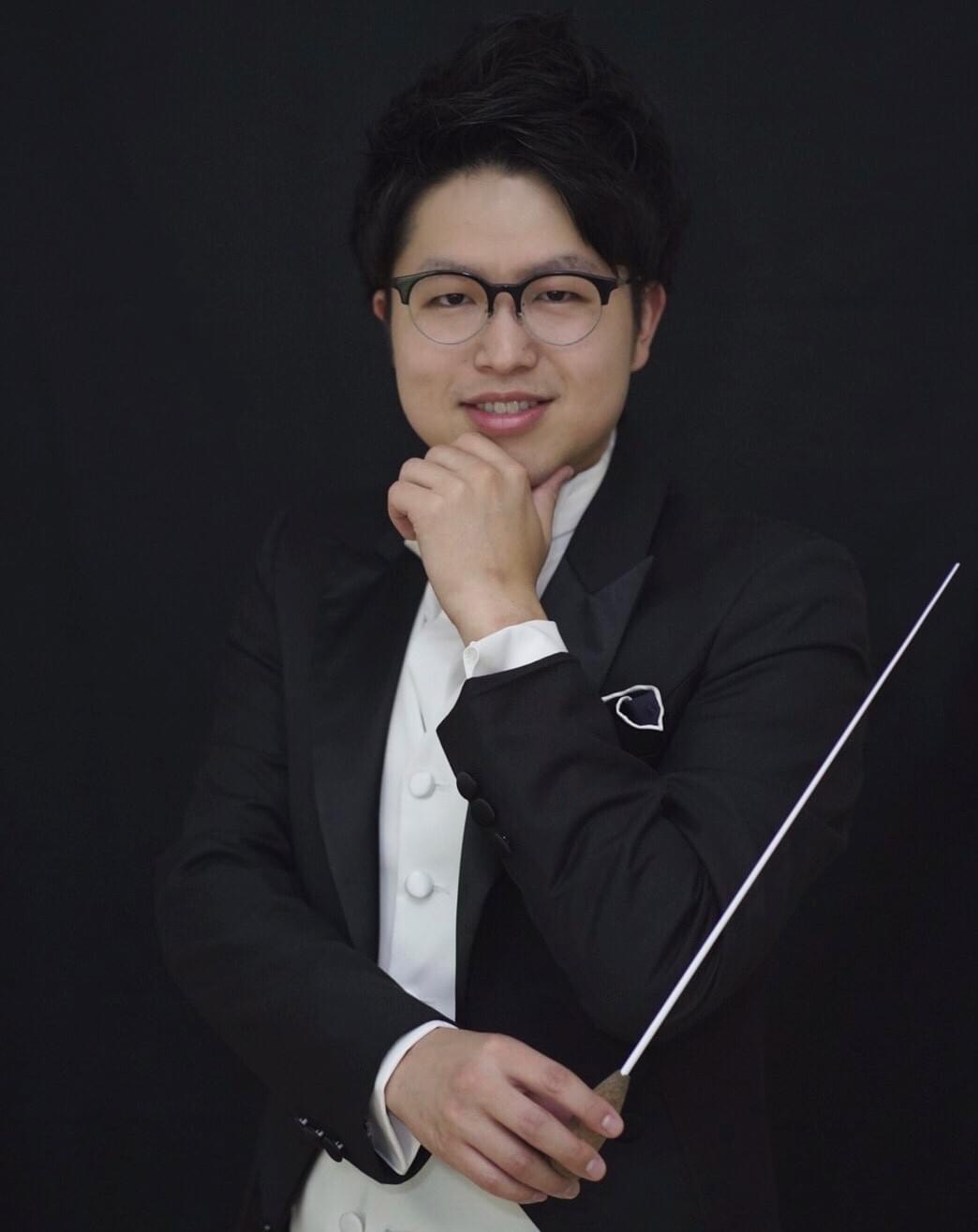 指揮・音楽監督 佐藤有斗の写真